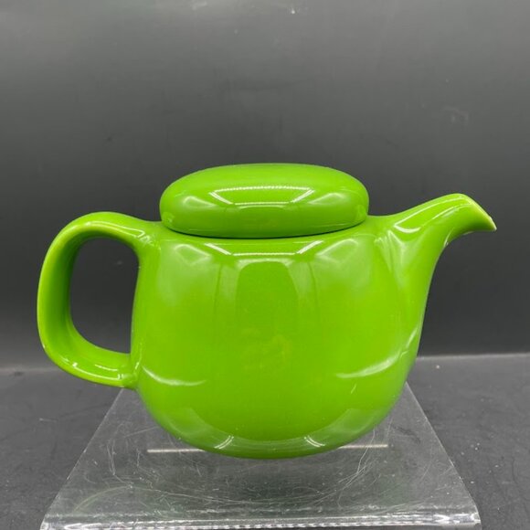 Gail Craft Japan Lime Green Apple Green Small Ceramic Tea Pot with Disc Lid - Picture 4 of 12